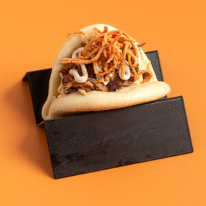 1. Bao Bun με Κοτόπουλο Γιακιτόρι & Τηγανητό καβούρι